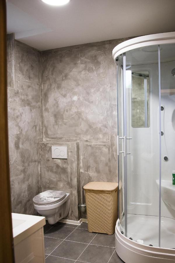 Arh Apartment